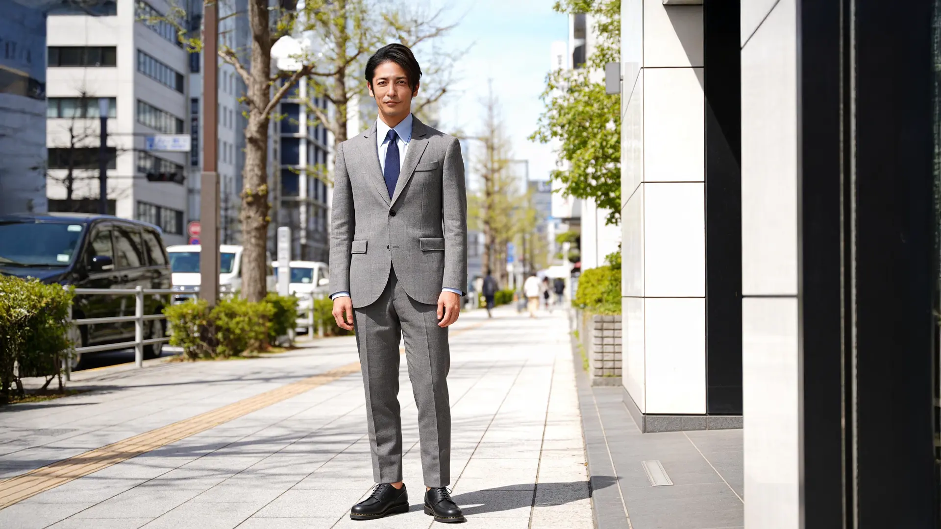 REDAが叶える、知性と快適さを纏うスーツ。